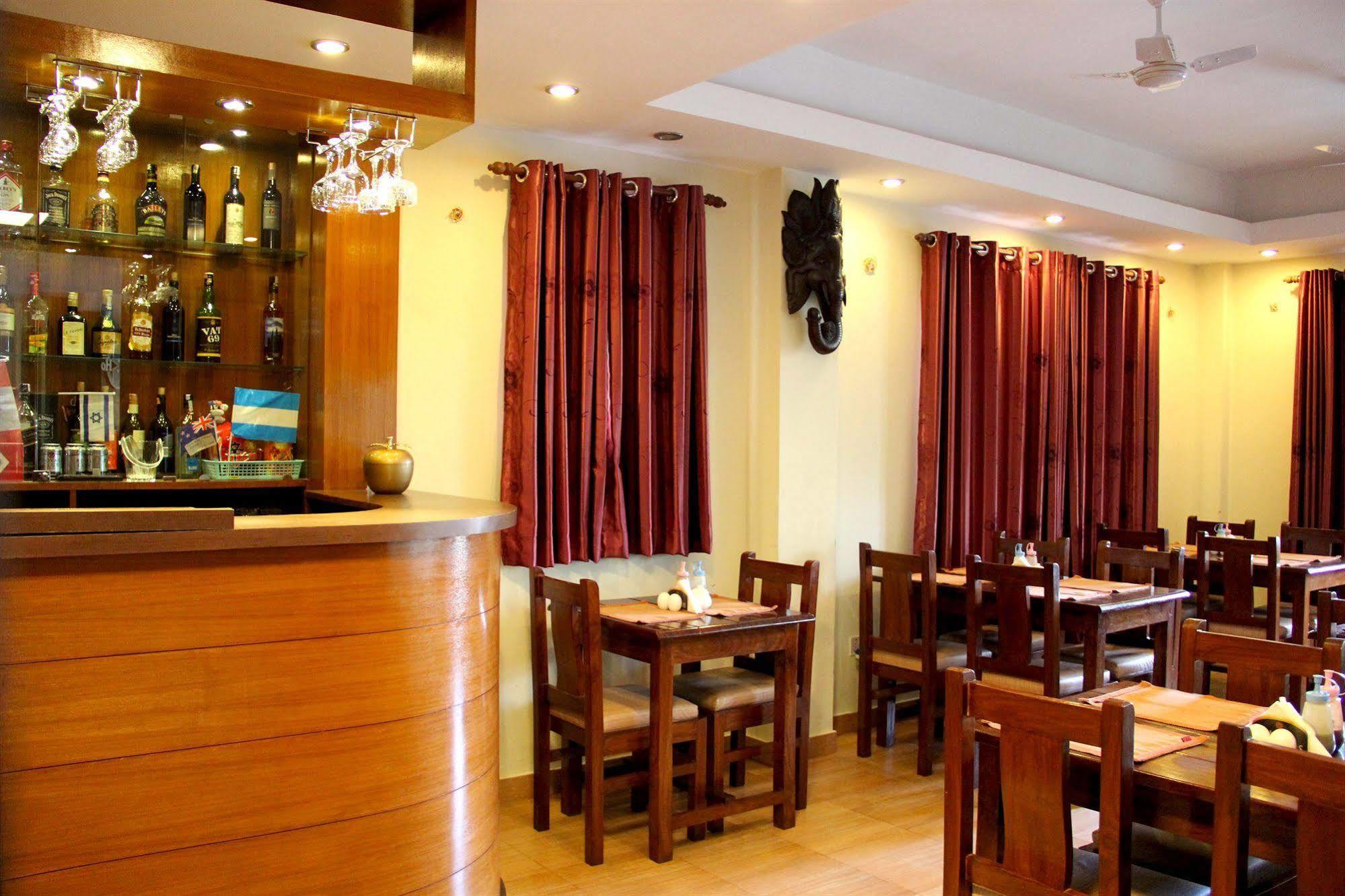Hotel Tara Pokhara Exterior foto